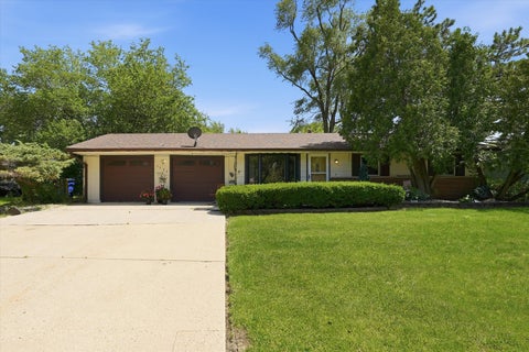 Tiny photo for 1509 Chatham Lane, Schaumburg, IL 60193 (MLS # 12694502)