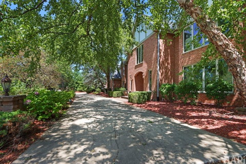 Tiny photo for 35 Revere Drive, South Barrington, IL 60010 (MLS # 12705046)