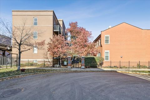 Tiny photo for 300 W Scott Street #403, Chicago, IL 60610 (MLS # 12581590)