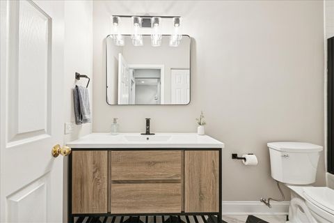 Tiny photo for 300 W Scott Street #403, Chicago, IL 60610 (MLS # 12581590)