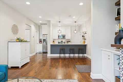 Tiny photo for 300 W Scott Street #403, Chicago, IL 60610 (MLS # 12581590)