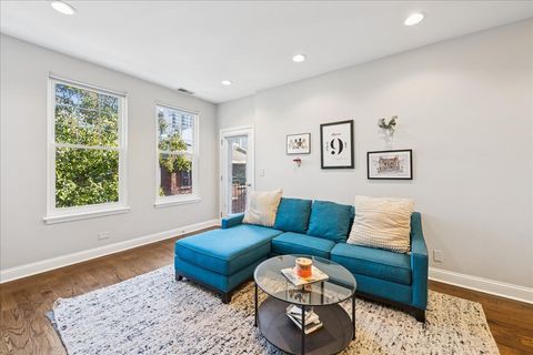 Tiny photo for 300 W Scott Street #403, Chicago, IL 60610 (MLS # 12581590)