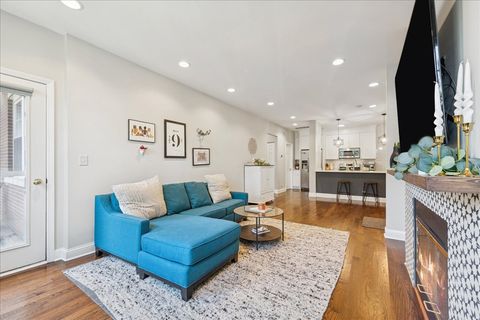 Tiny photo for 300 W Scott Street #403, Chicago, IL 60610 (MLS # 12581590)