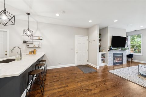 Tiny photo for 300 W Scott Street #403, Chicago, IL 60610 (MLS # 12581590)