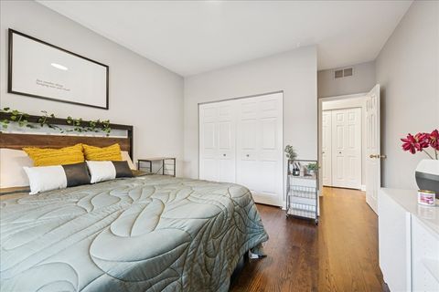 Tiny photo for 300 W Scott Street #403, Chicago, IL 60610 (MLS # 12581590)