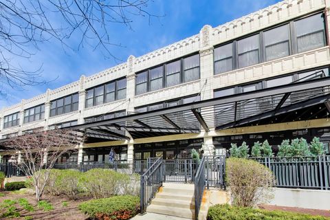 1110 W 15th Street 125 Chicago IL 60608