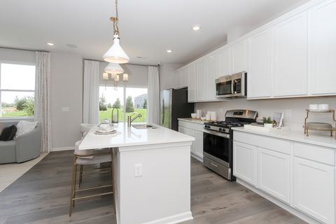 Tiny photo for 302 Kingsport Drive, South Elgin, IL 60177 (MLS # 12435640)