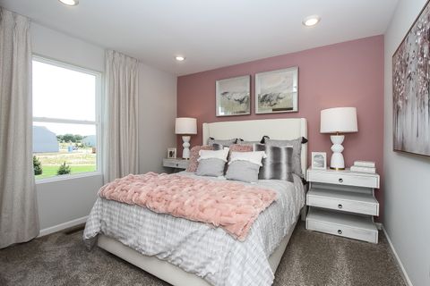 Tiny photo for 302 Kingsport Drive, South Elgin, IL 60177 (MLS # 12435640)