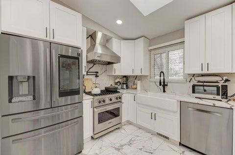 Tiny photo for 935 Pioneer Court, Roselle, IL 60172 (MLS # 12788684)