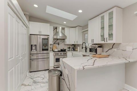 Tiny photo for 935 Pioneer Court, Roselle, IL 60172 (MLS # 12788684)