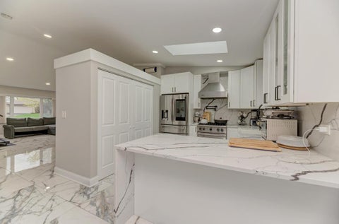 Tiny photo for 935 Pioneer Court, Roselle, IL 60172 (MLS # 12788684)