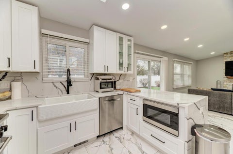 Tiny photo for 935 Pioneer Court, Roselle, IL 60172 (MLS # 12788684)