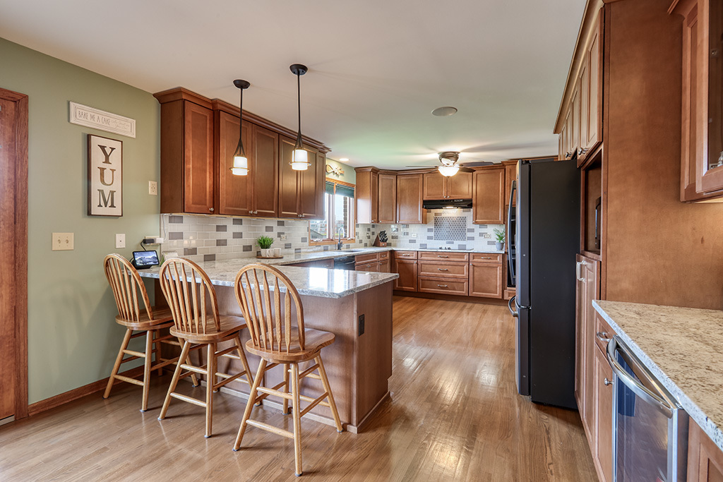 19142 Brompton Court