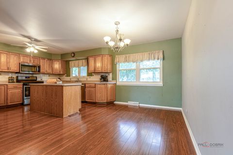 Tiny photo for 847 E Cooper Drive, Palatine, IL 60074 (MLS # 12477318)