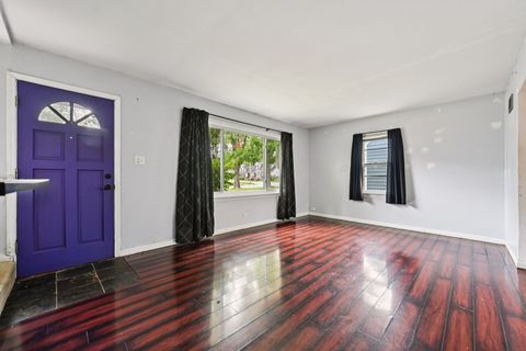 Tiny photo for 506 N Garfield Street, Lombard, IL 60148 (MLS # 12493339)