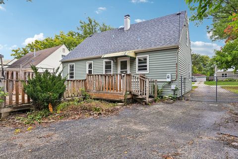 Tiny photo for 506 N Garfield Street, Lombard, IL 60148 (MLS # 12493339)