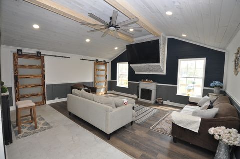 Tiny photo for 26458 W Grapevine Avenue, Antioch, IL 60002 (MLS # 12602675)