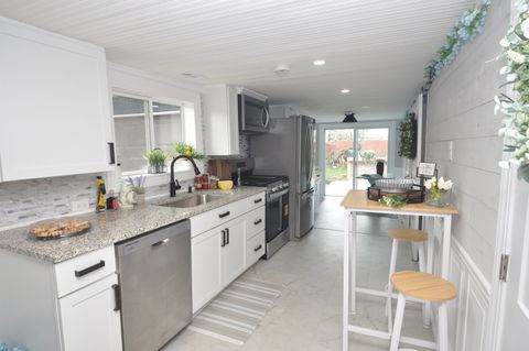 Tiny photo for 26458 W Grapevine Avenue, Antioch, IL 60002 (MLS # 12602675)