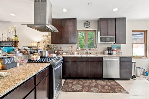 Tiny photo for 6105 N LOWELL Avenue, Chicago, IL 60646 (MLS # 12728683)