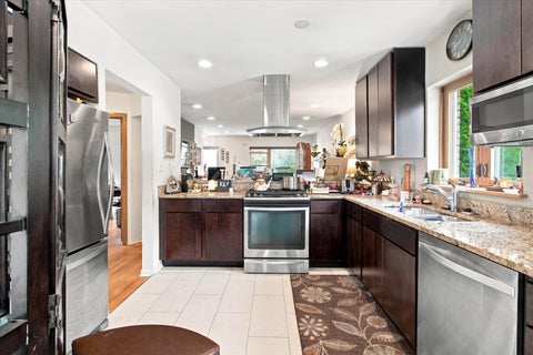 Tiny photo for 6105 N LOWELL Avenue, Chicago, IL 60646 (MLS # 12728683)