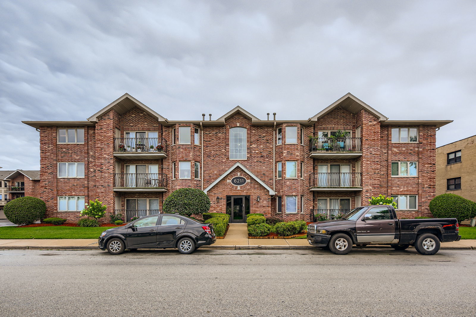 6211 W 94th Street 3SW
