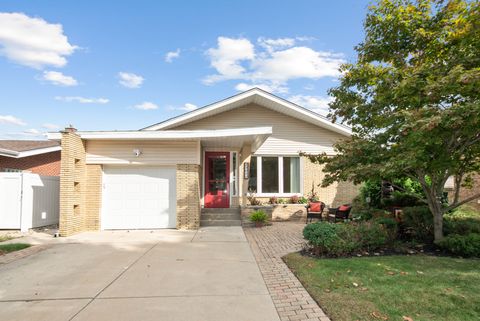 Photo of 10041 S Saint Louis Avenue, Evergreen Park, IL 60805 (MLS # 12484811)