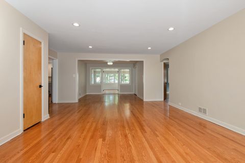 Tiny photo for 10041 S Saint Louis Avenue, Evergreen Park, IL 60805 (MLS # 12484811)