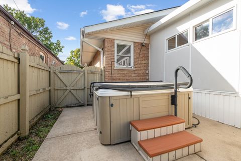 Tiny photo for 10041 S Saint Louis Avenue, Evergreen Park, IL 60805 (MLS # 12484811)