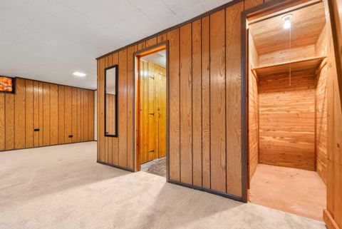 Tiny photo for 10041 S Saint Louis Avenue, Evergreen Park, IL 60805 (MLS # 12484811)