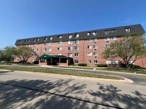 Tiny photo for 5011 Valley Lane #208, Streamwood, IL 60107 (MLS # 12711969)