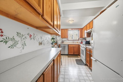 Tiny photo for 457 Valley Drive #202, Naperville, IL 60563 (MLS # 12742494)