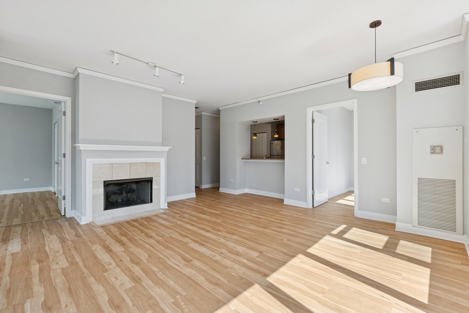 200 N Jefferson Street 1209