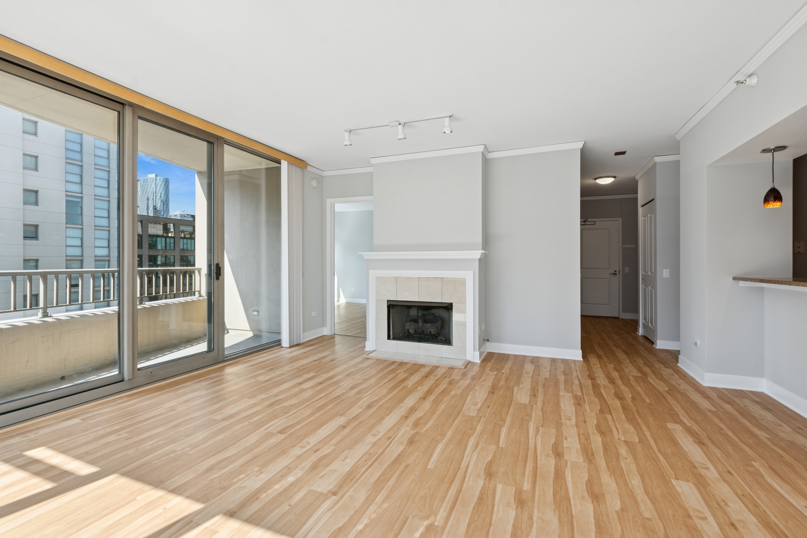 200 N Jefferson Street 1209