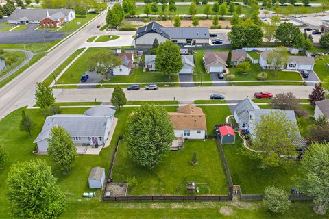 Tiny photo for 847 Quail Run RUN, DeKalb, IL 60115 (MLS # 12643151)