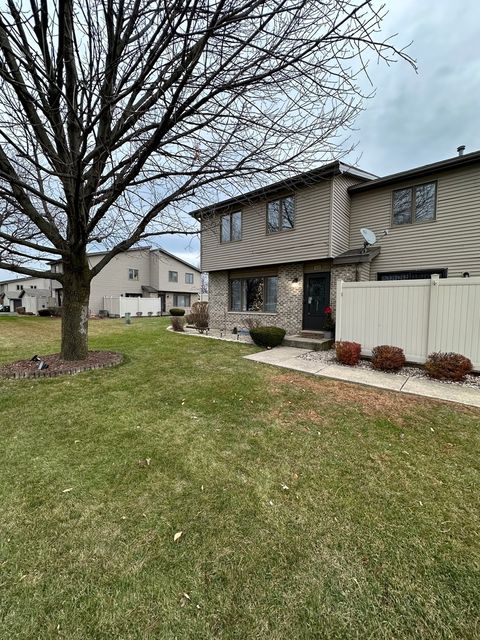 Photo of 768 Lake Road, New Lenox, IL 60451 (MLS # 12522570)