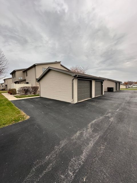 Tiny photo for 768 Lake Road, New Lenox, IL 60451 (MLS # 12522570)