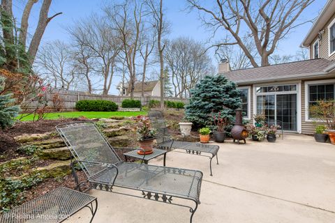 Tiny photo for 528 S Cook Street, Barrington, IL 60010 (MLS # 12607722)