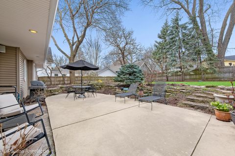 Tiny photo for 528 S Cook Street, Barrington, IL 60010 (MLS # 12607722)