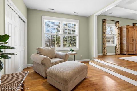 Tiny photo for 528 S Cook Street, Barrington, IL 60010 (MLS # 12607722)