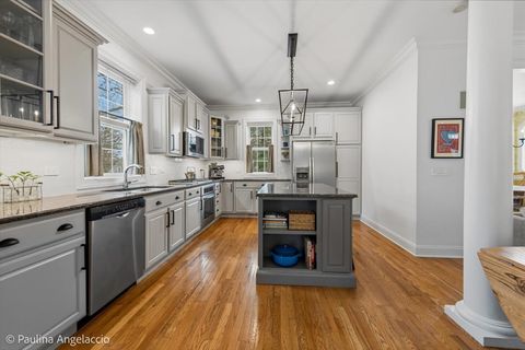 Tiny photo for 528 S Cook Street, Barrington, IL 60010 (MLS # 12607722)