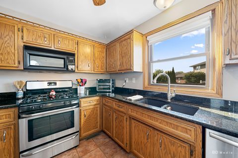 Tiny photo for 19608 Ridgemont Drive, Tinley Park, IL 60487 (MLS # 12576697)