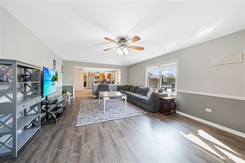 Tiny photo for 19608 Ridgemont Drive, Tinley Park, IL 60487 (MLS # 12576697)