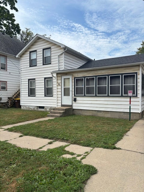 Tiny photo for 714 S Walnut Avenue, Freeport, IL 61032 (MLS # 12758313)