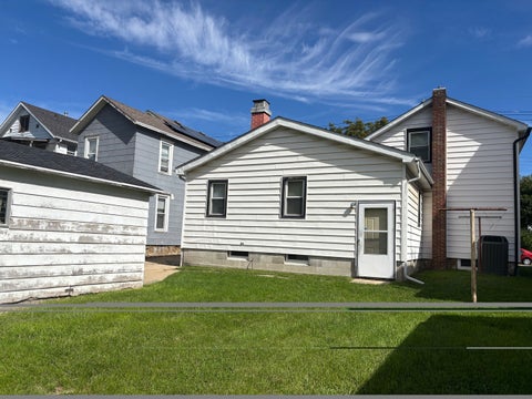 Tiny photo for 714 S Walnut Avenue, Freeport, IL 61032 (MLS # 12758313)