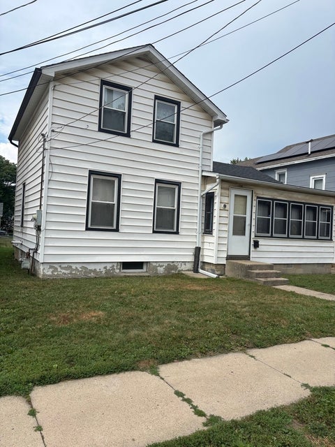 Photo of 714 S Walnut Avenue, Freeport, IL 61032 (MLS # 12758313)