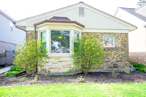 7729 W MYRTLE Avenue Chicago IL 60631