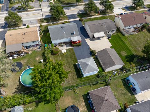Tiny photo for 52 Schoenbeck Road, Wheeling, IL 60090 (MLS # 12464498)