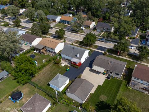 Tiny photo for 52 Schoenbeck Road, Wheeling, IL 60090 (MLS # 12464498)