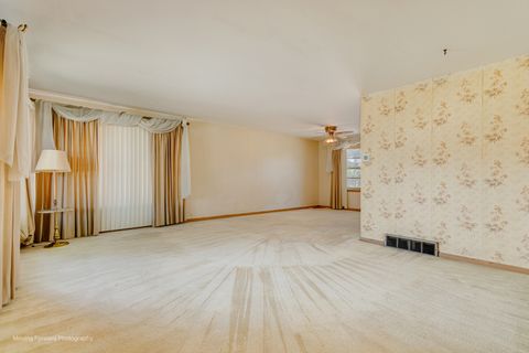 Tiny photo for 15354 Dobson Avenue, South Holland, IL 60473 (MLS # 12450538)