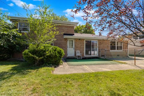 Tiny photo for 15354 Dobson Avenue, South Holland, IL 60473 (MLS # 12450538)